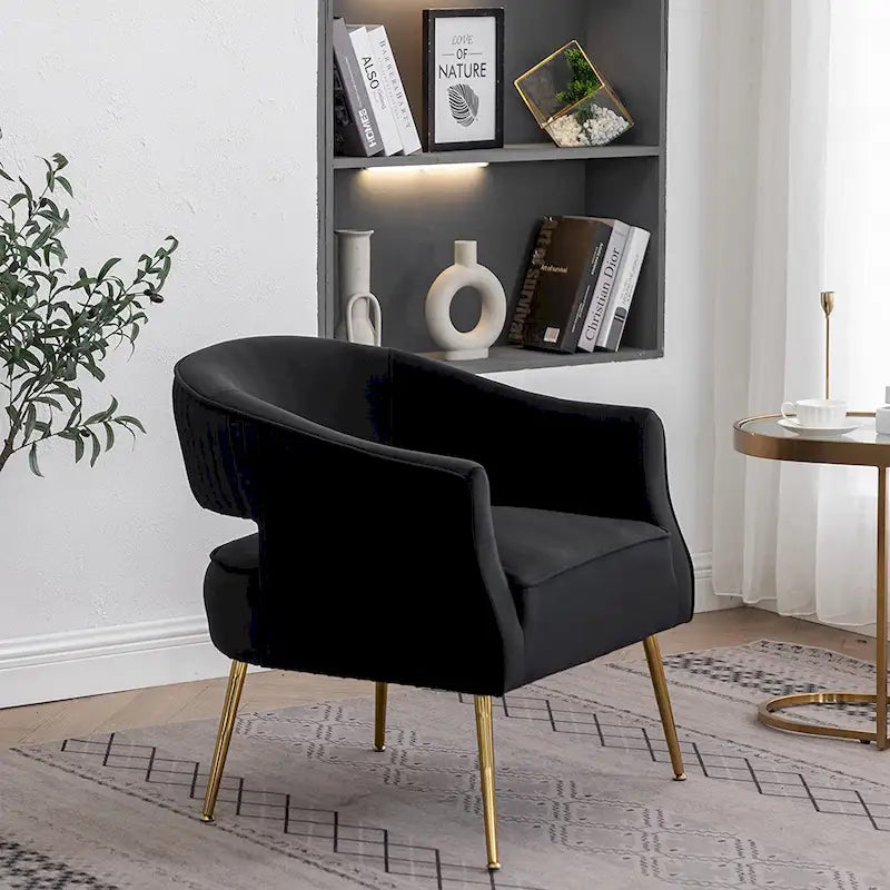 Fauteuil d'appoint moderne en velours avec dossier ajouré et pieds en métal