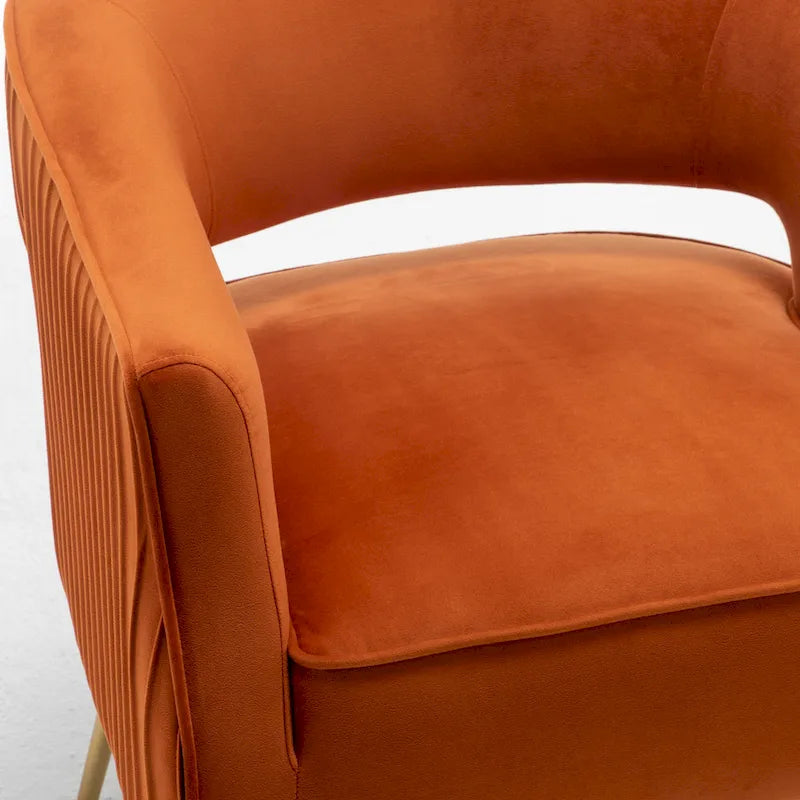 Fauteuil d'appoint moderne en velours avec dossier ajouré et pieds en métal