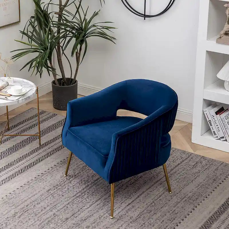 Fauteuil d'appoint moderne en velours avec dossier ajouré et pieds en métal