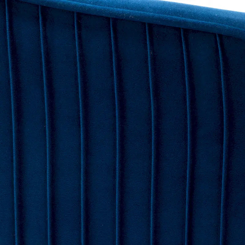 Fauteuil d'appoint moderne en velours avec dossier ajouré et pieds en métal