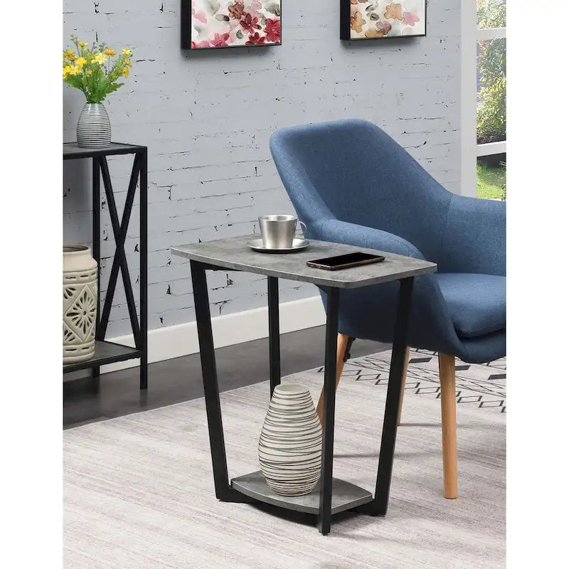Table d'appoint industrielle avec étagère à deux niveaux