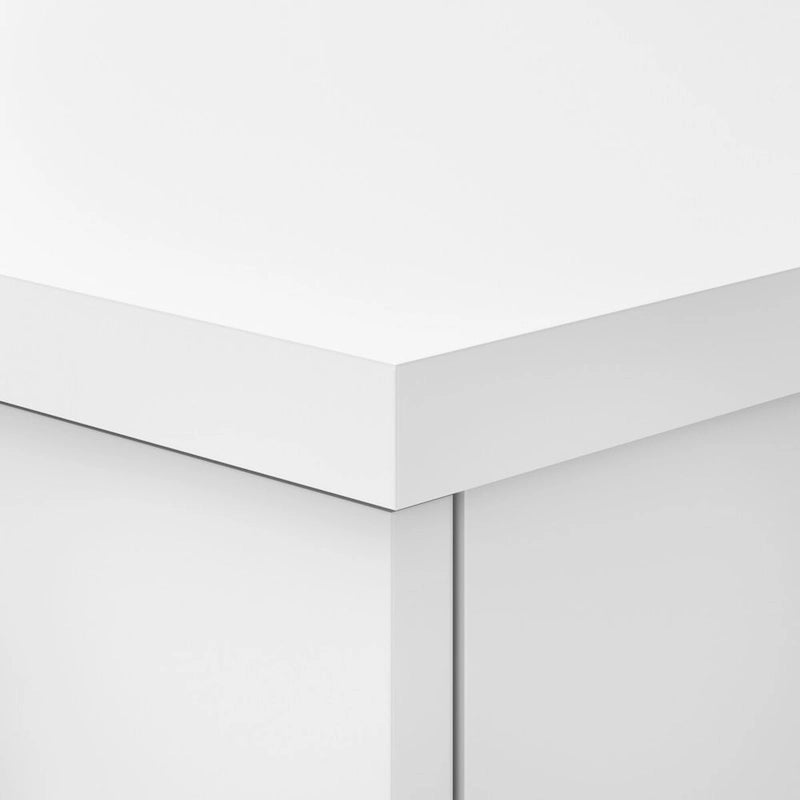 Petite armoire de rangement avec portes et étagères
